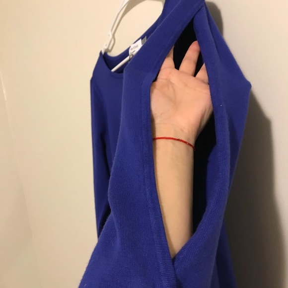 Calvin Klein Sweater - Picture 3 of 7